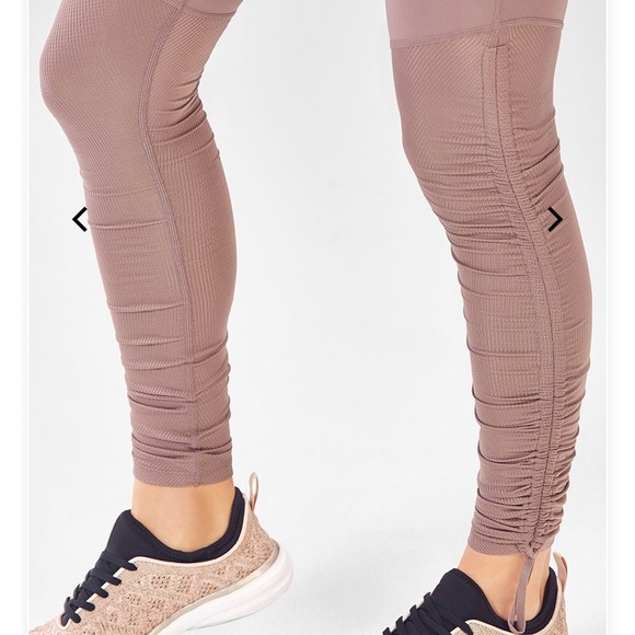 🆕 Fabletics Cashel Powerhold Legging • Sable - Picture 4 of 8